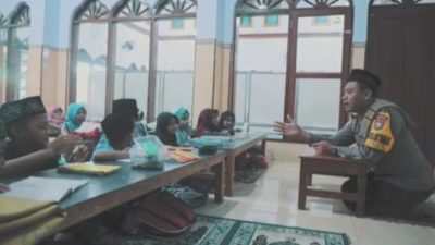 Cara Pak Bhabin Polres Kediri Kota Bangun Moral Generasi Bangsa Sejak Dini