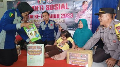 HUT TNI Ke 78, Bhabinkamtibmas dan Babinsa Bantu Pengobatan Penderita Cerebral Palsy Di Jombang