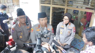Kapolda Jatim Bawa Tim Dokter Saat Gelar Jumat Curhat
