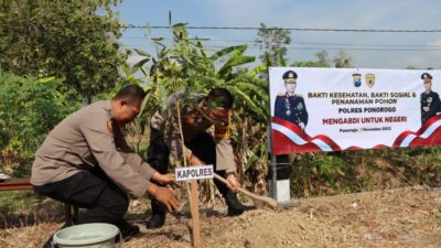 Peduli Lingkungan Polres Ponorogo Tanam Ratusan Bibit Pohon Di Slahung