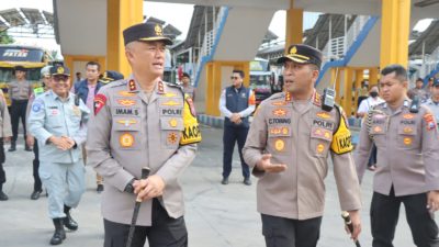 Kapolda Jatim Cek Kesiapan Pelayanan Mudik di Terminal Purabaya