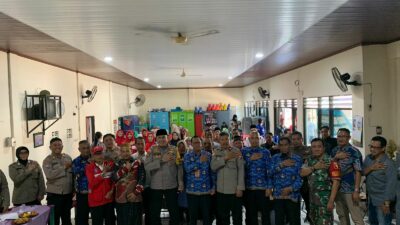 Jumat Curhat Polres Pelabuhan Tanjung Perak Ajak Warga Peduli Sesama