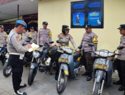 Pastikan Kendaraan Dinas Kondisi Siap Operasional,  Kapolsek Karangrejo Gelar Apel Ranmor