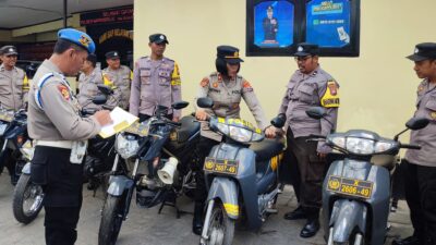 Pastikan Kendaraan Dinas Kondisi Siap Operasional,  Kapolsek Karangrejo Gelar Apel Ranmor