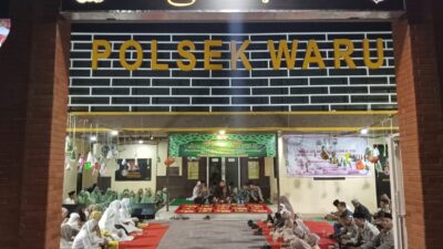 Polsek Waru Memperingati Maulid Nabi Muhammad SAW 1446 H Didepan Mapolsek