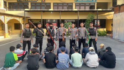 Unit Raimas Polres Pelabuhan Tanjung Perak Amankan 14 Anggota Komplotan Gangster di Tambak Wedi