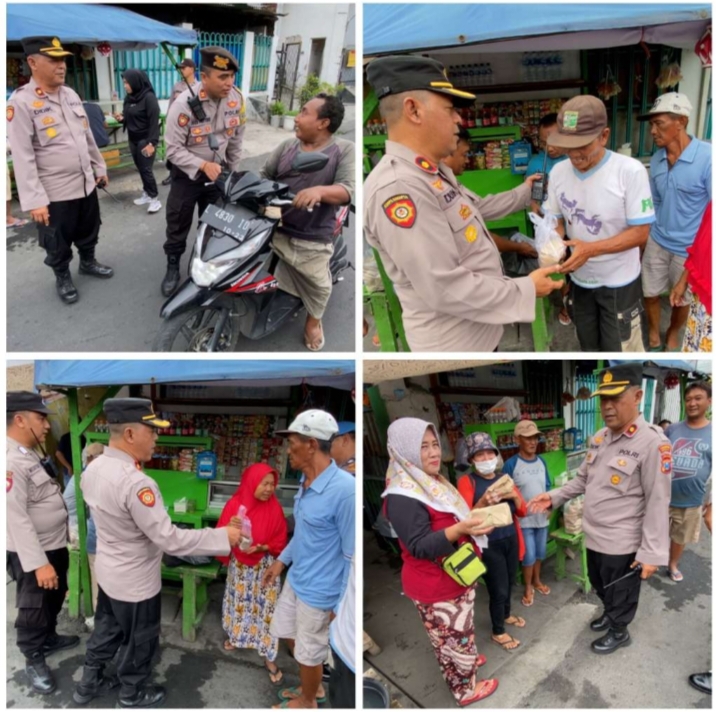 Foto : Aksi Unik Polsek Simokerto Borong Es Teh dan Bagikan Nasi Bungkus ke Pengendara di Surabaya