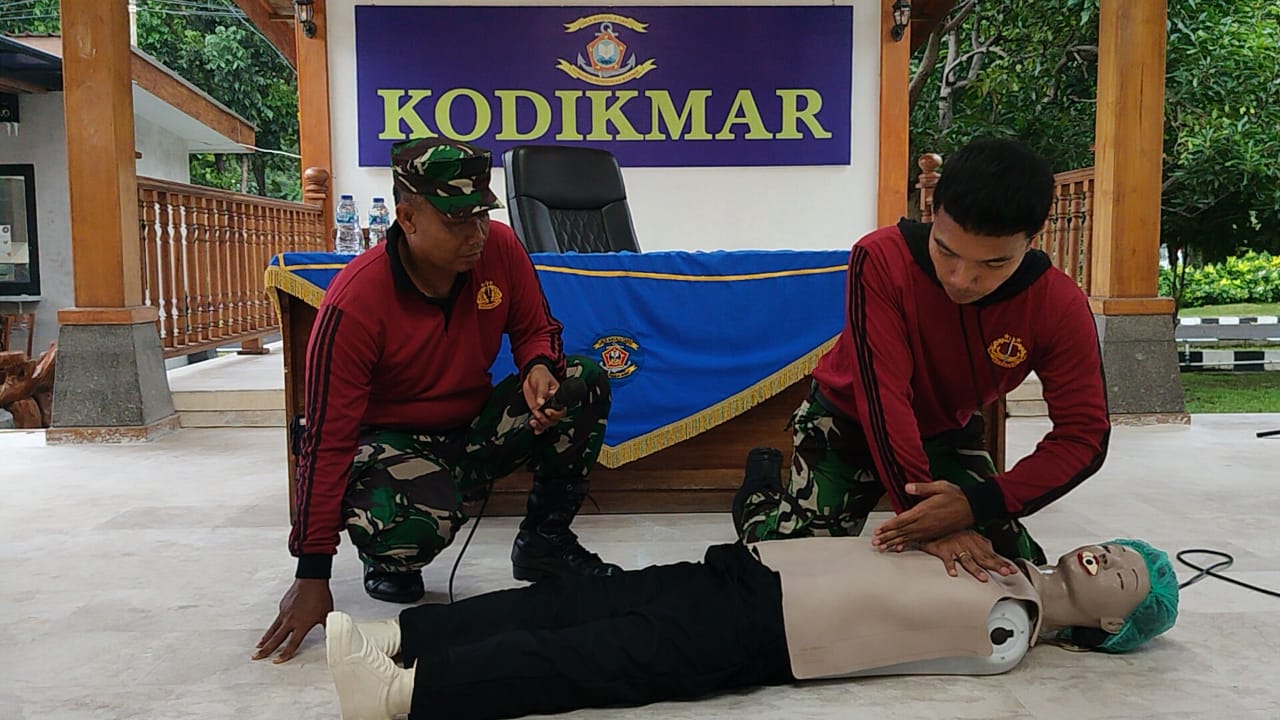 Foto : Satkes Kodiklatal Dukung Kodikmar dalam Pelatihan BHD untuk Lattek Satgas Dikko 175 Marinir
