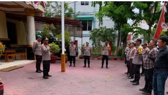 Foto : Kasi Propam Polrestabes Surabaya Sidak Polsek Simokerto Begini Hasilnya