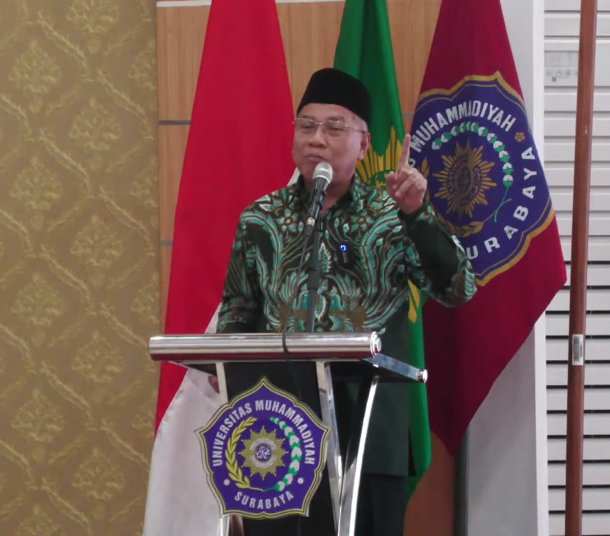 Foto : KBIHU Muhammadiyah Gelar Pengajian Dan Pemeriksaan Kesehatan Gratis di Surabaya