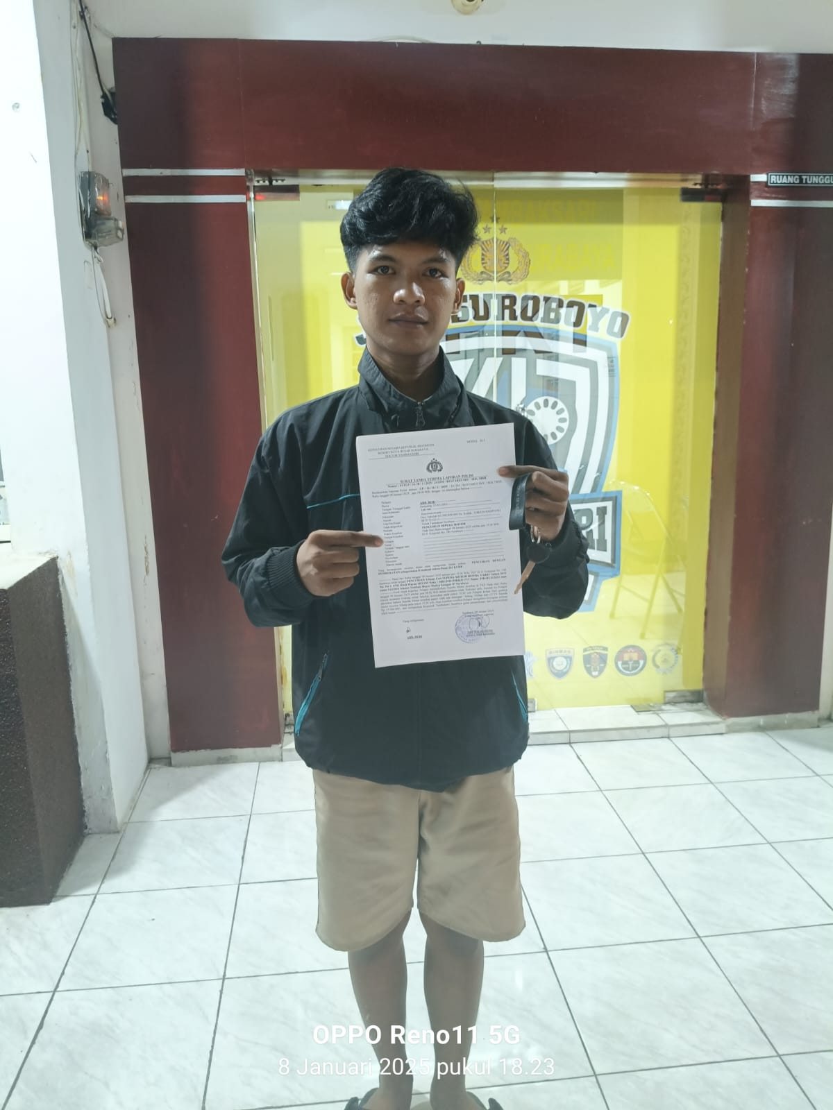 Foto : Pencurian Sepeda Motor Di Kantor Pengiriman Paket Shopee di jalan Kenjeran 240A Surabaya