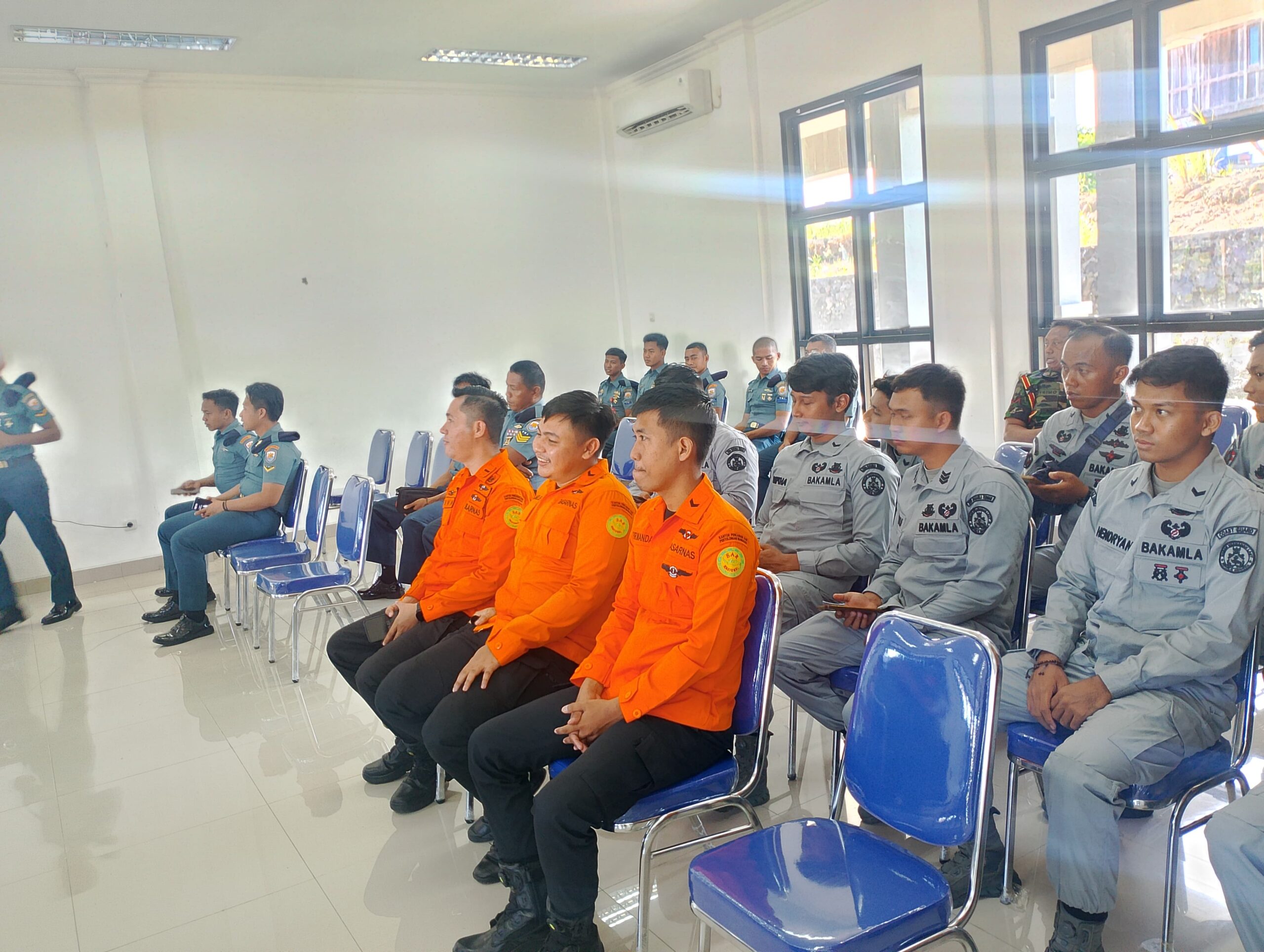 Foto ; Peringati HUT ke-1 Satdik 4 Manado Kodiklatal Gelar Baksos Donor Darah