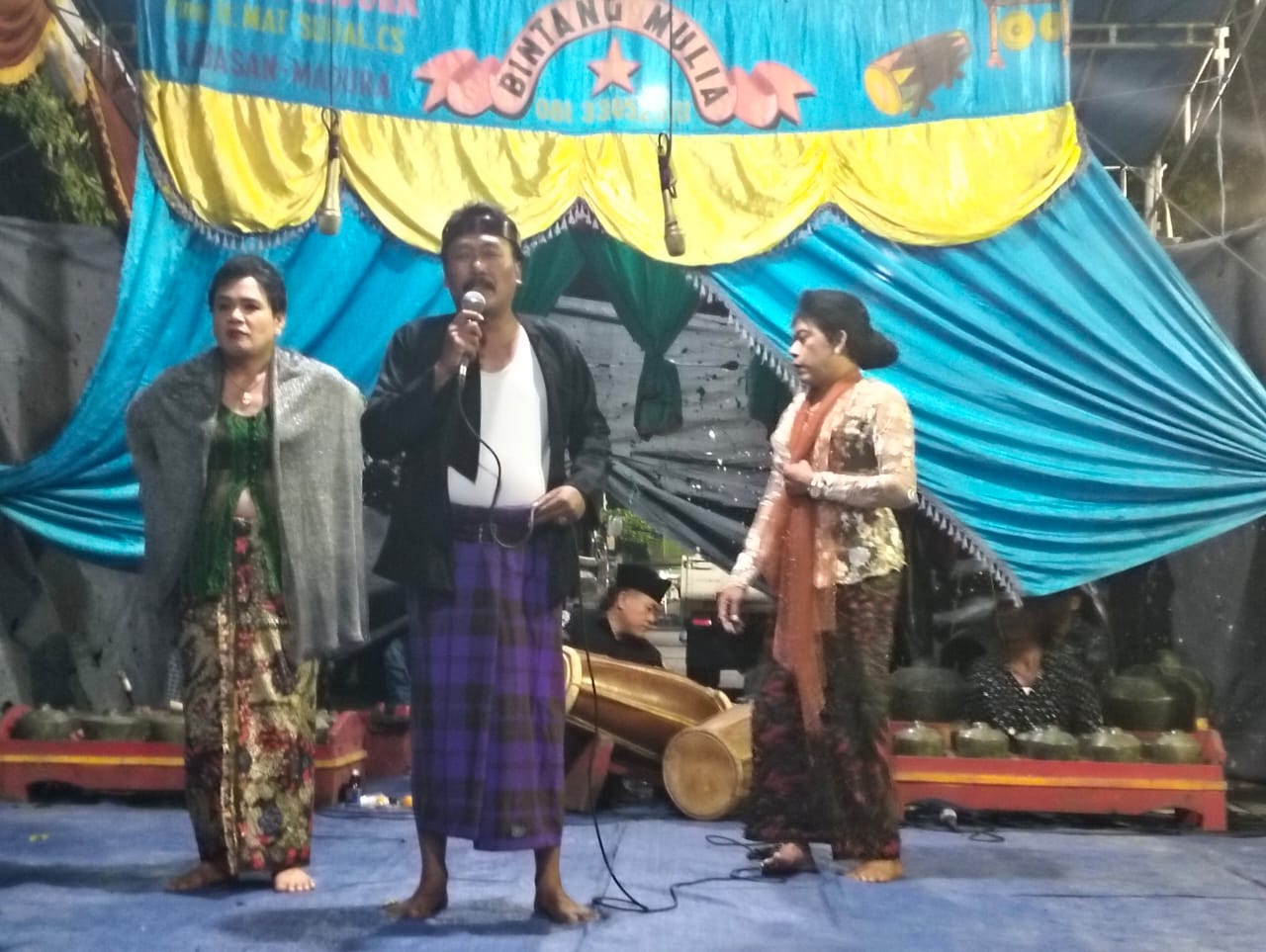 Foto : Tokoh Masyarakat Gundih Haji ORE Gelar Tradisi Sandur Madura