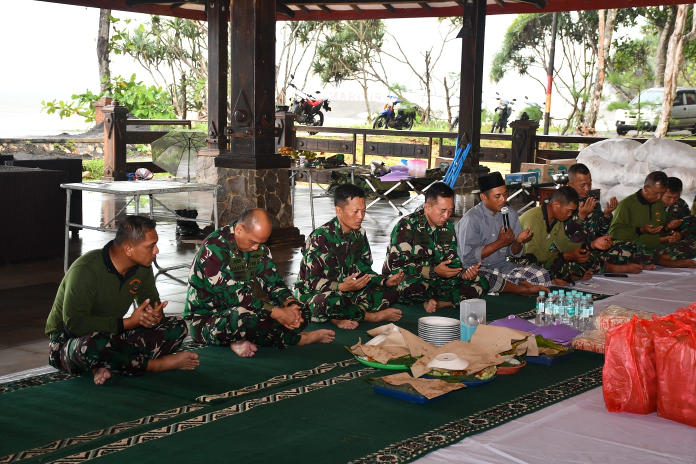 Foto : Dankodiklatal Doakan Lattek Berganda Tahap Tiga Siswa Dikmata 44/2 Berjalan Lancar, Aman dan Sukses