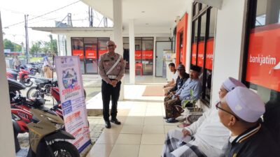 Polres Gresik Berikan Layanan Prima untuk Masyarakat Bawean, Kirim Layanan Bus SIM Keliling