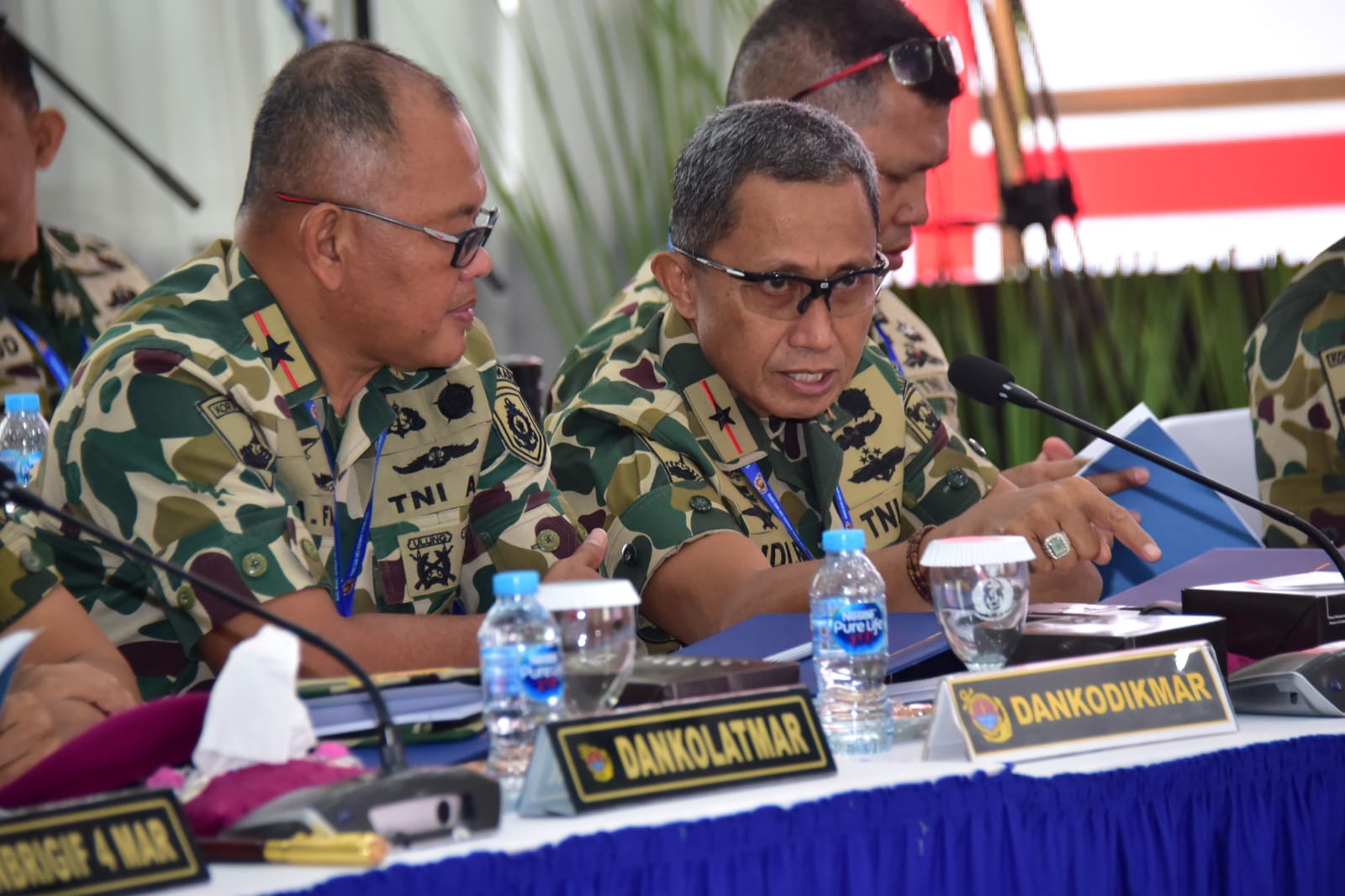 Foto : Dankodikmar Bersama Danpuslatmar Kodiklatal Ikuti Rako dan AKS Korps Marinir 2025