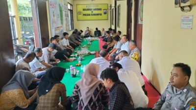 Kapolsek Semampir Pimpin langsung Acara Tasyakuran Dalam Rangkah Kenaikan Jabatan