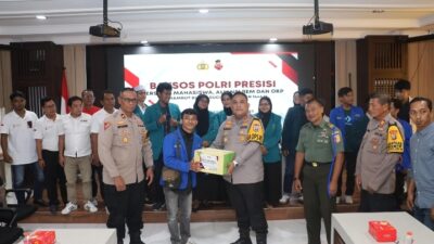Kapolres Pelabuhan Tanjung Perak Gelar Bakti Sosial Sambut Ramadan Bersama Mahasiswa