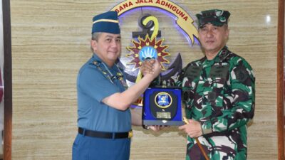 Foto : Tingkatkan Soliditas, Dankodiklatal Terima Courtesy Call Tiga Pejabat TNI AL