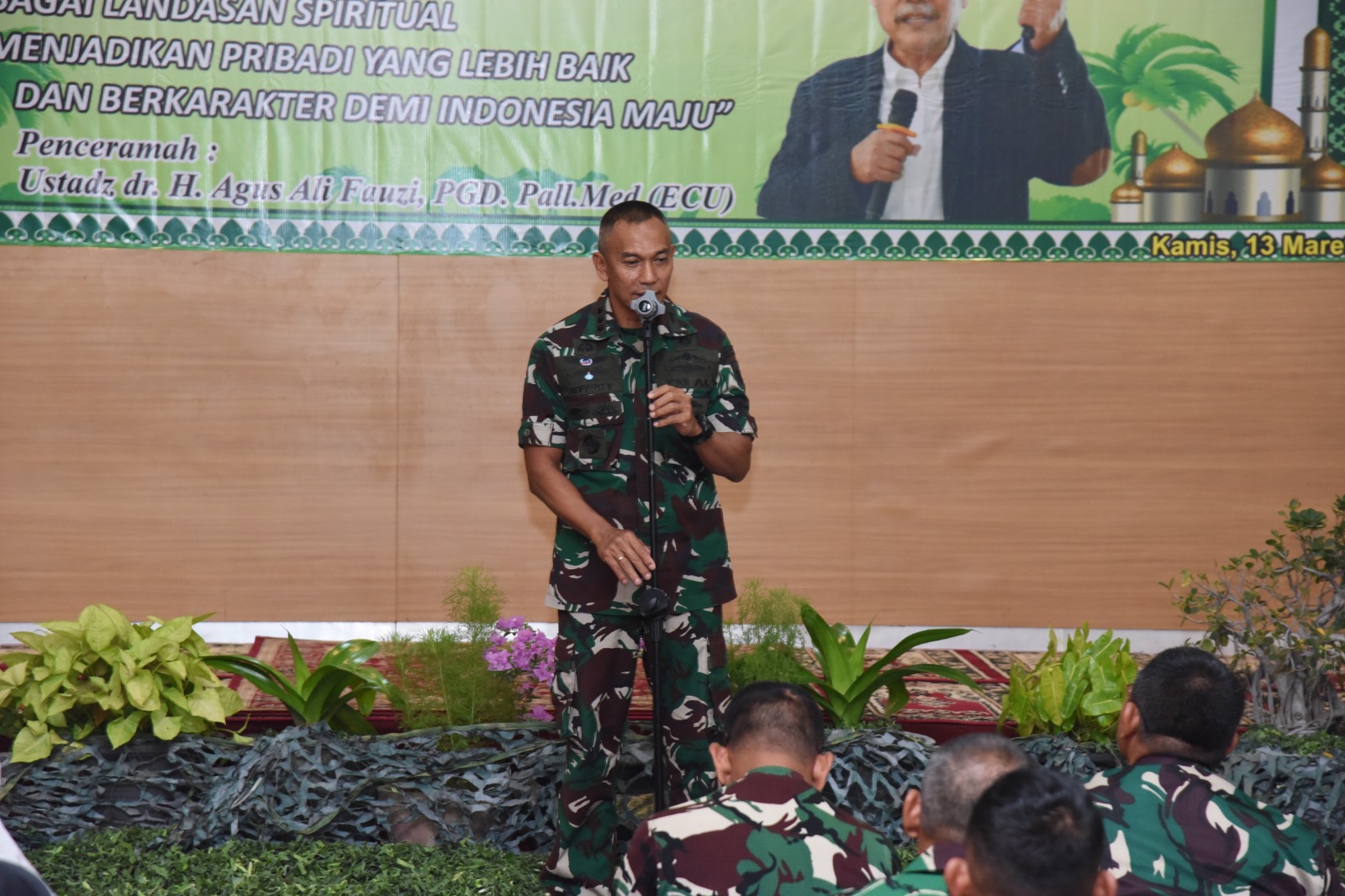 Foto ; Berbagi Berkah, Pusdikkes Kodiklatal Berikan Santunan Anak Yatim Piatu