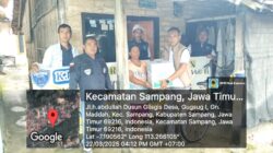 Foto : Ramadhan Berbagi, KJJT Sampang Salurkan Ratusan Sembako Gratis untuk Warga