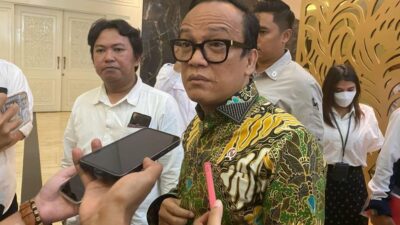Wamenaker Apresiasi Kepolisian Bersama Pemkot Surabaya Tangani Kasus Tahan Ijazah Karyawan dan Segel Gudang Sentosa Seal