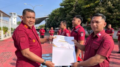 Lapas Narkotika Kelas IIA Pamekasan Beri Penghargaan kepada Tiga Pahlawan yang Berhasil Gagalkan Penyelundupan Narkoba